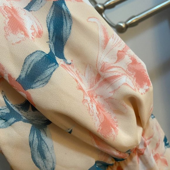 Floral Halter Top Dress with Shorts, size S - Picture 3 of 4